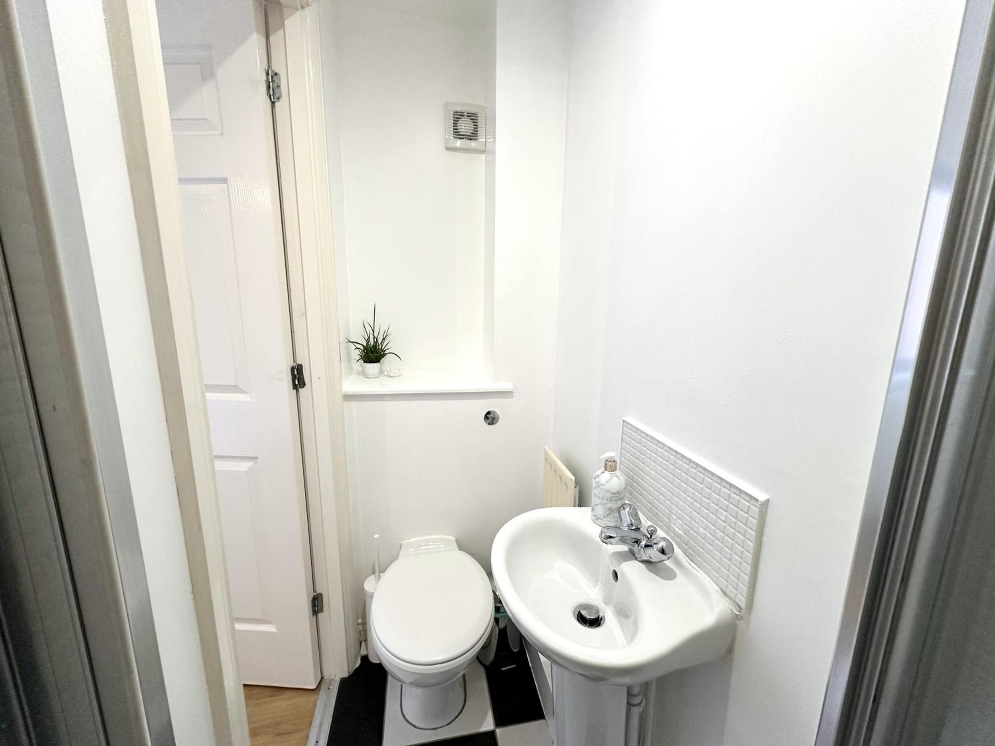Private Room With En-Suite And Parking In Shared Flat Glasgow Extérieur photo