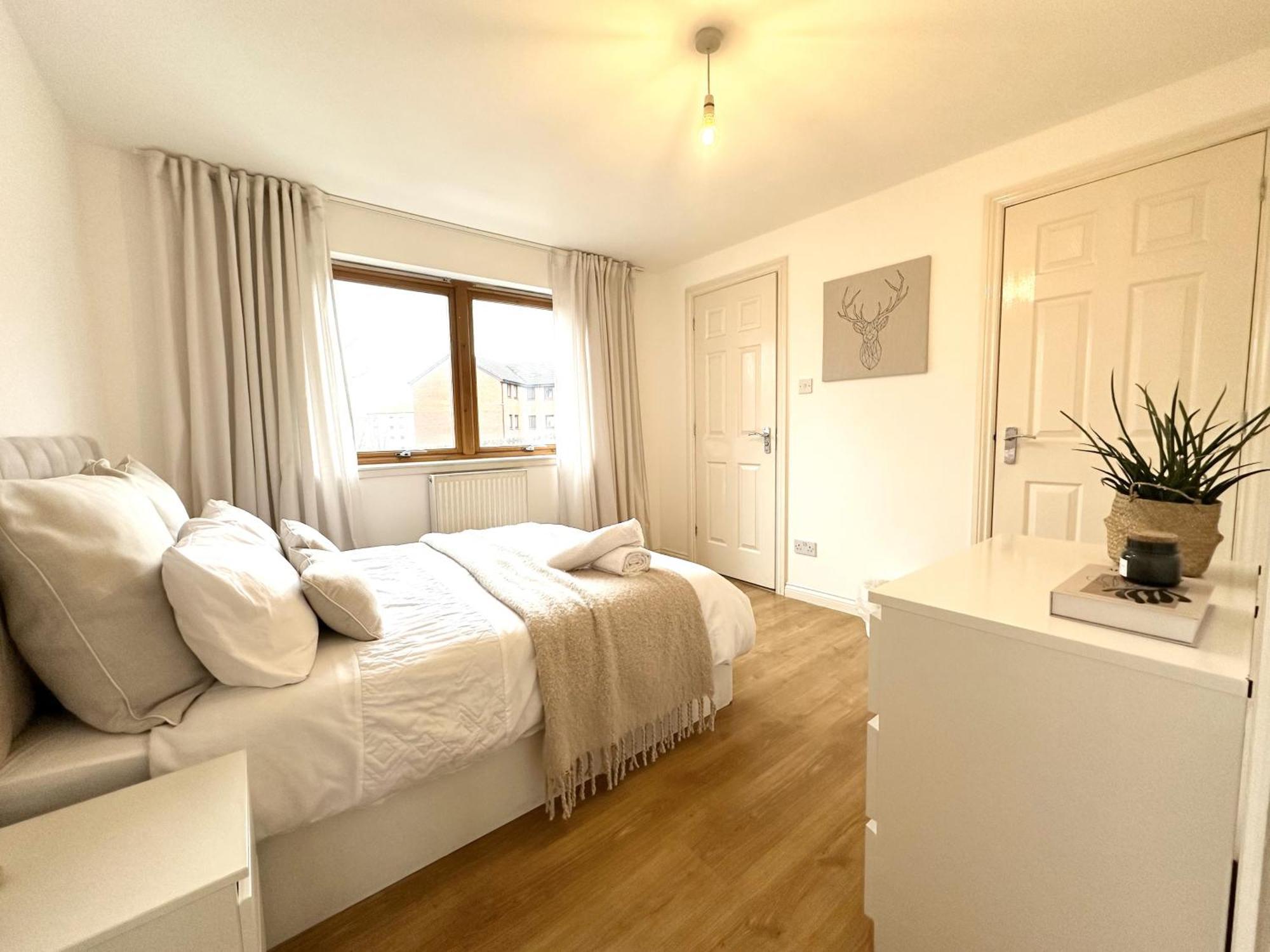 Private Room With En-Suite And Parking In Shared Flat Glasgow Extérieur photo